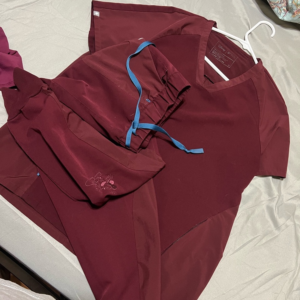 Figs Women's Top in Burgundy